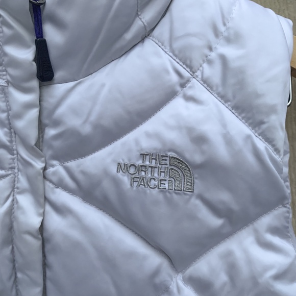 The North Face White Women's Extra Small Goose Down 550 Quilted Puffer Vest - Picture 6 of 14